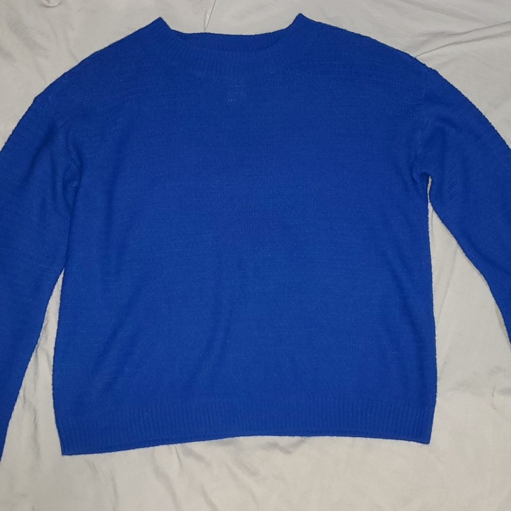 Arizona Jean Co. Blue Knit Sweater
